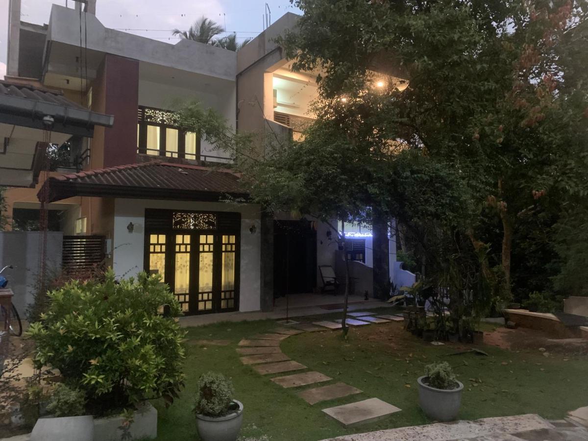 Center Point Villa Унаватуна Екстериор снимка