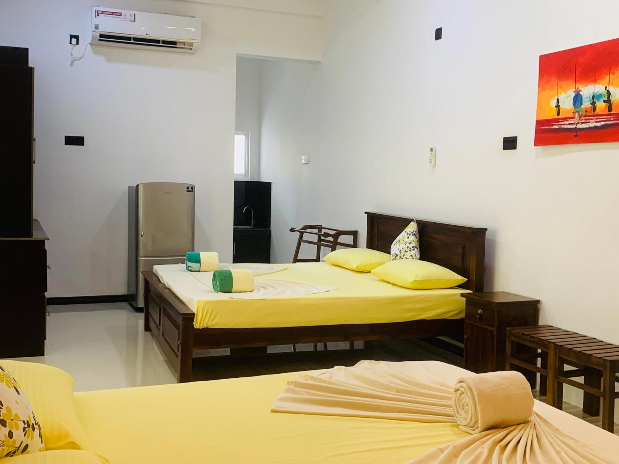 Center Point Villa Унаватуна Екстериор снимка