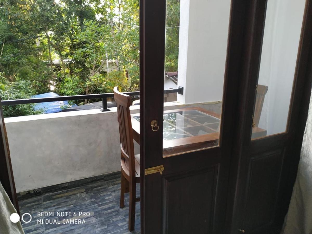 Center Point Villa Унаватуна Екстериор снимка